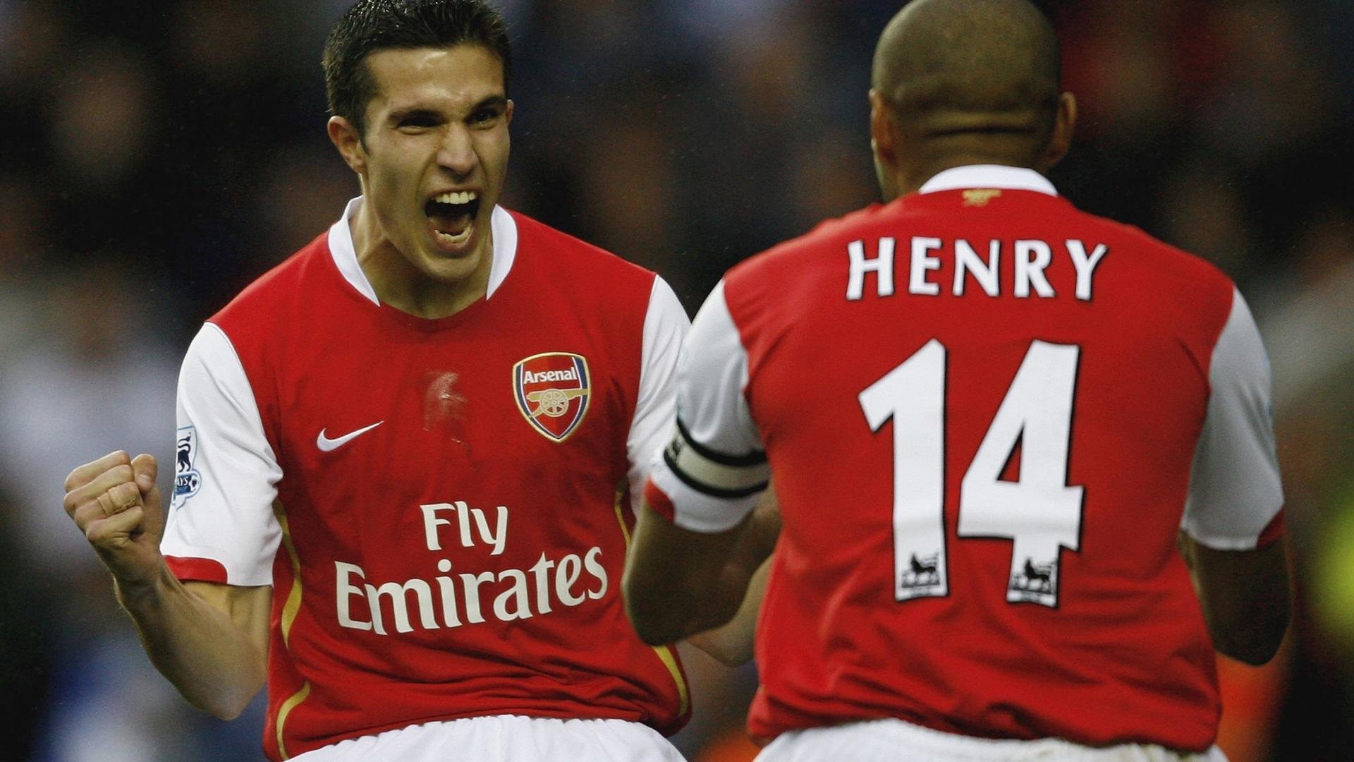 《智能硬件助力：电竞装备升级引领行业新潮流》，智能硬件创意